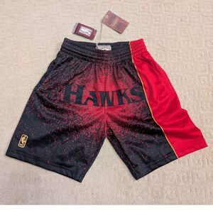 Mitchell & Ness NBA Shorts Men Small Red Re-Take Gradient Swingman Hawks 1996